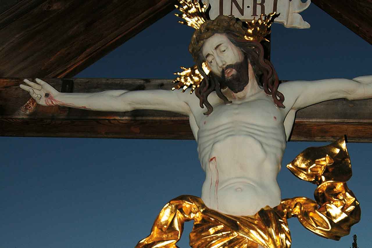 Referenz / Vergoldung an Christuskreuz